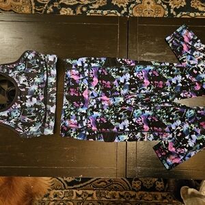 Fabletics leggings and bra set